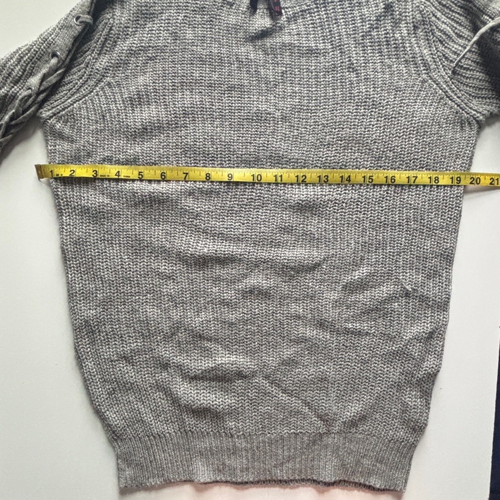 YOKI SWEATER - Picture 11 of 12